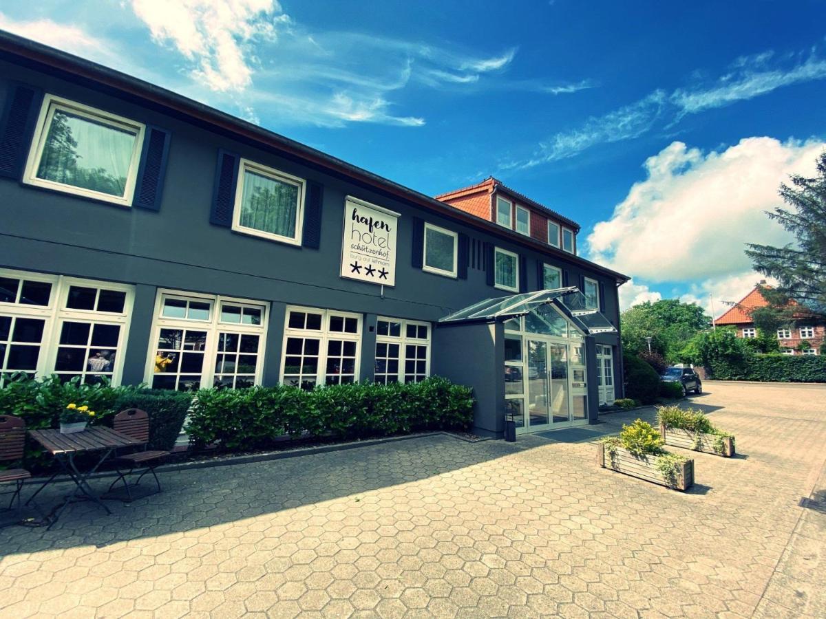 Hafen Hotel Schuetzenhof ブルク・アウフ・フェーマルン エクステリア 写真