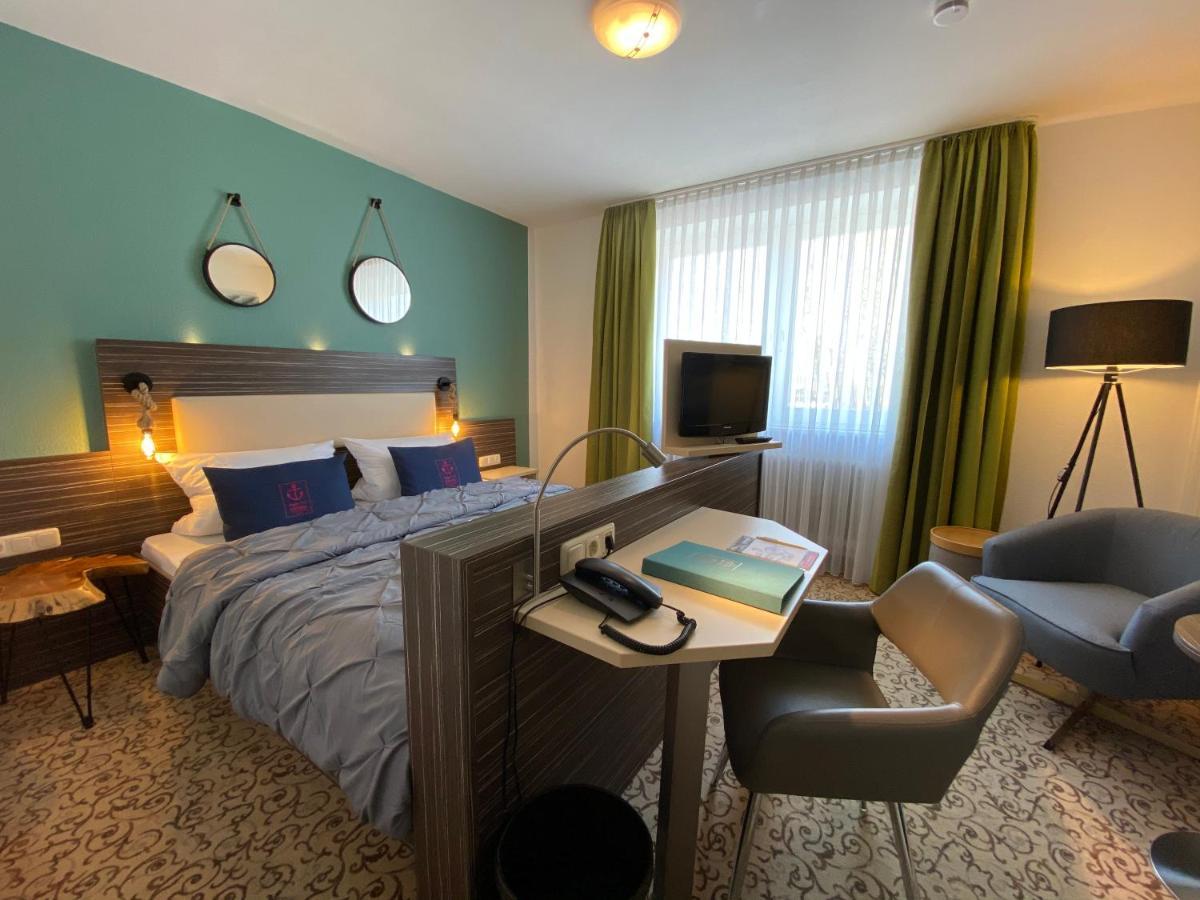 Hafen Hotel Schuetzenhof ブルク・アウフ・フェーマルン エクステリア 写真